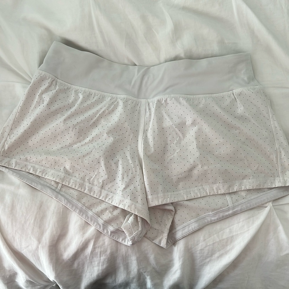 Lululemon white shorts size 8
